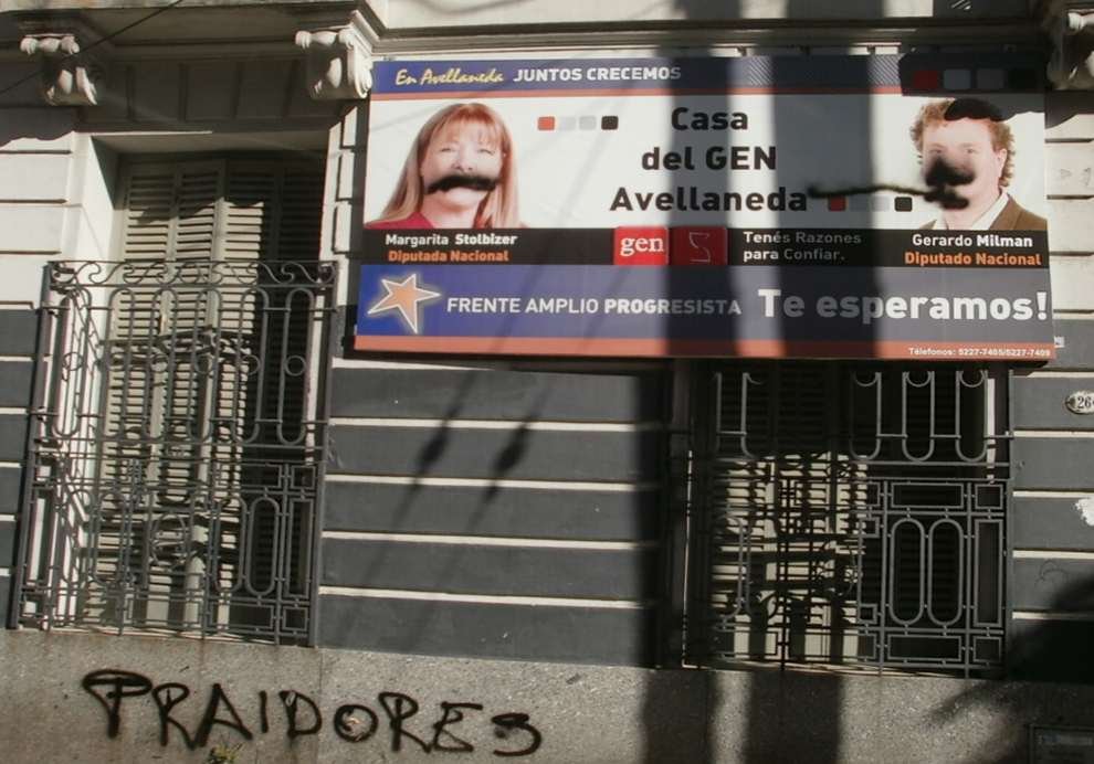 Escrache y ataque contra local del GEN FAP