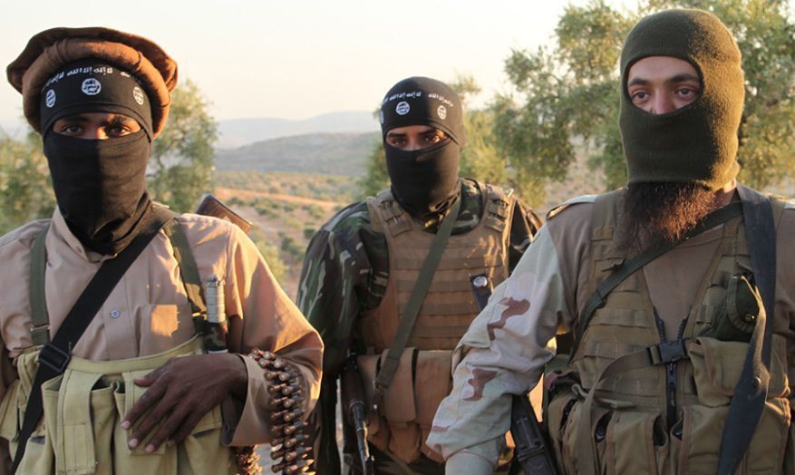 Elementos terroristas de ISIS