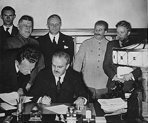 Pacto Molotov-Ribbentrop