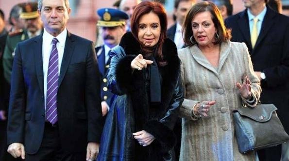 Julio Alak, Cristina Kirchner y Nilda Garré