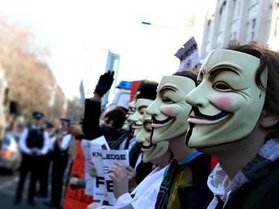 Manifestación de usuarios identificados bajo Anonymous