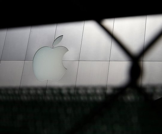 Apple, en las sombras