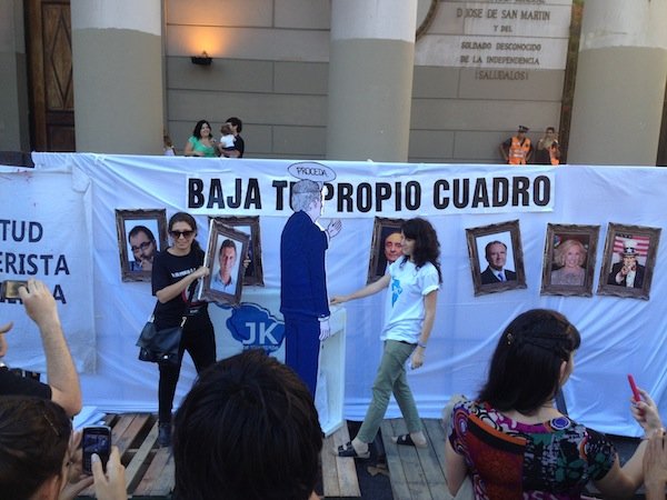 "Bajá tu propio cuadro"