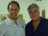 Gobernador Daniel Scioli, junto a Blas Altieri, intendente pinamarense