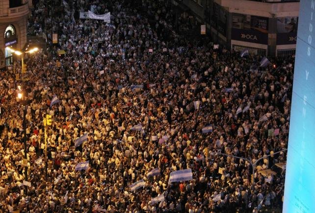 Cacerolazo contra Fernando de la Rúa