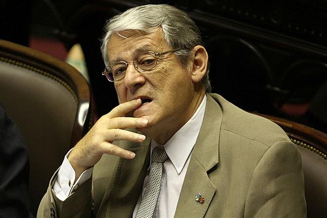 Carlos Kunkel