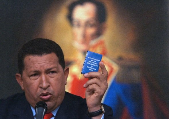 Hugo Chávez Frías... y la Constitución de Venezuela