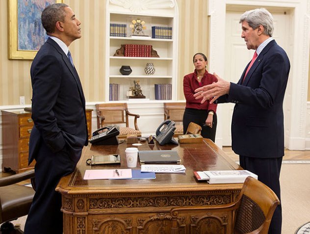 John Kerry, junto a Barack Obama