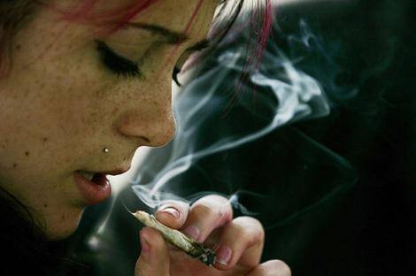 Fumadora de marihuana