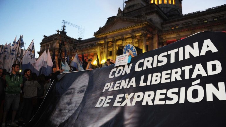 Militantes kirchneristas, Infobae