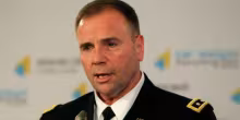 Teniente General Ben Hodges, Estados Unidos, Philip Giraldi
