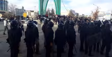 Policías en Irán